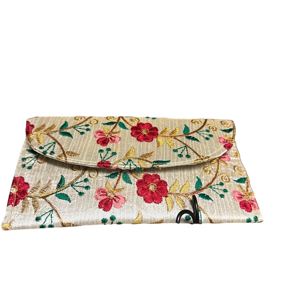 Vintage Floral Embroidered Clutch - Cream and Red